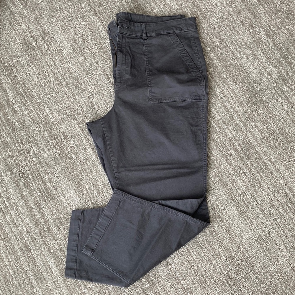Old Navy Relaxed Mid-Rise Ankle Pants